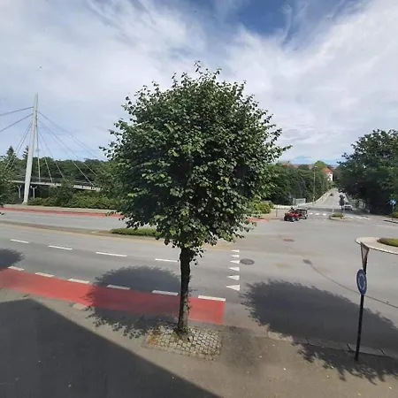 Nice & Cozy 4-rooms In Centrum ستافانجر