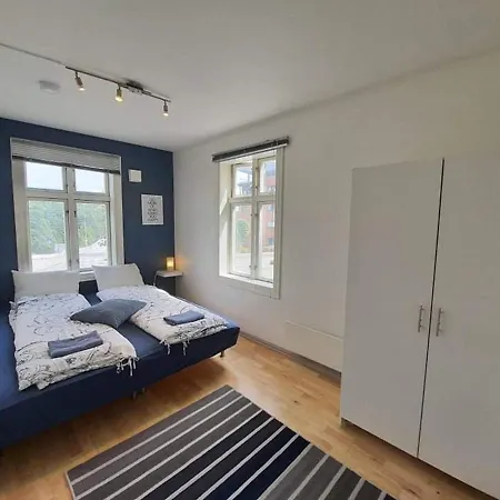 Nice & Cozy 4-rooms In Centrum شقة ستافانجر