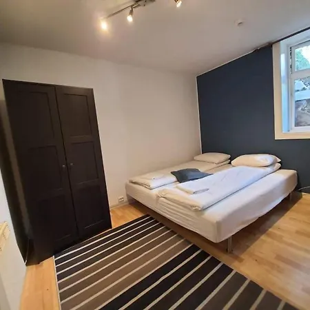 Nice & Cozy 4-rooms In Centrum ستافانجر