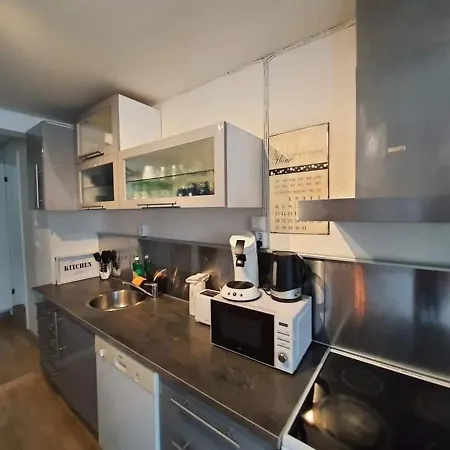 Nice & Cozy 4-rooms In Centrum * ستافانجر