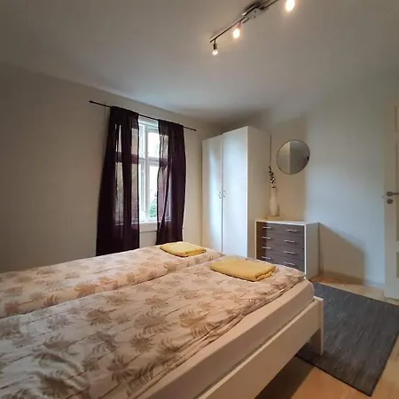 Nice & Cozy 4-rooms In Centrum ستافانجر