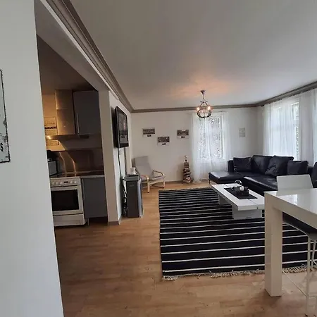 Nice & Cozy 4-rooms In Centrum * ستافانجر