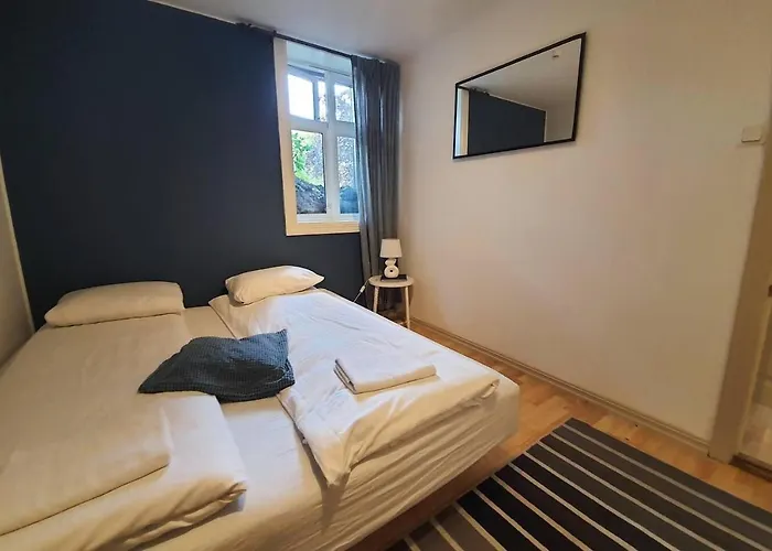Leilighet Nice & Cozy 4-rooms In Centrum