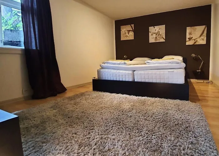 Leilighet Nice & Cozy 4-rooms In Centrum